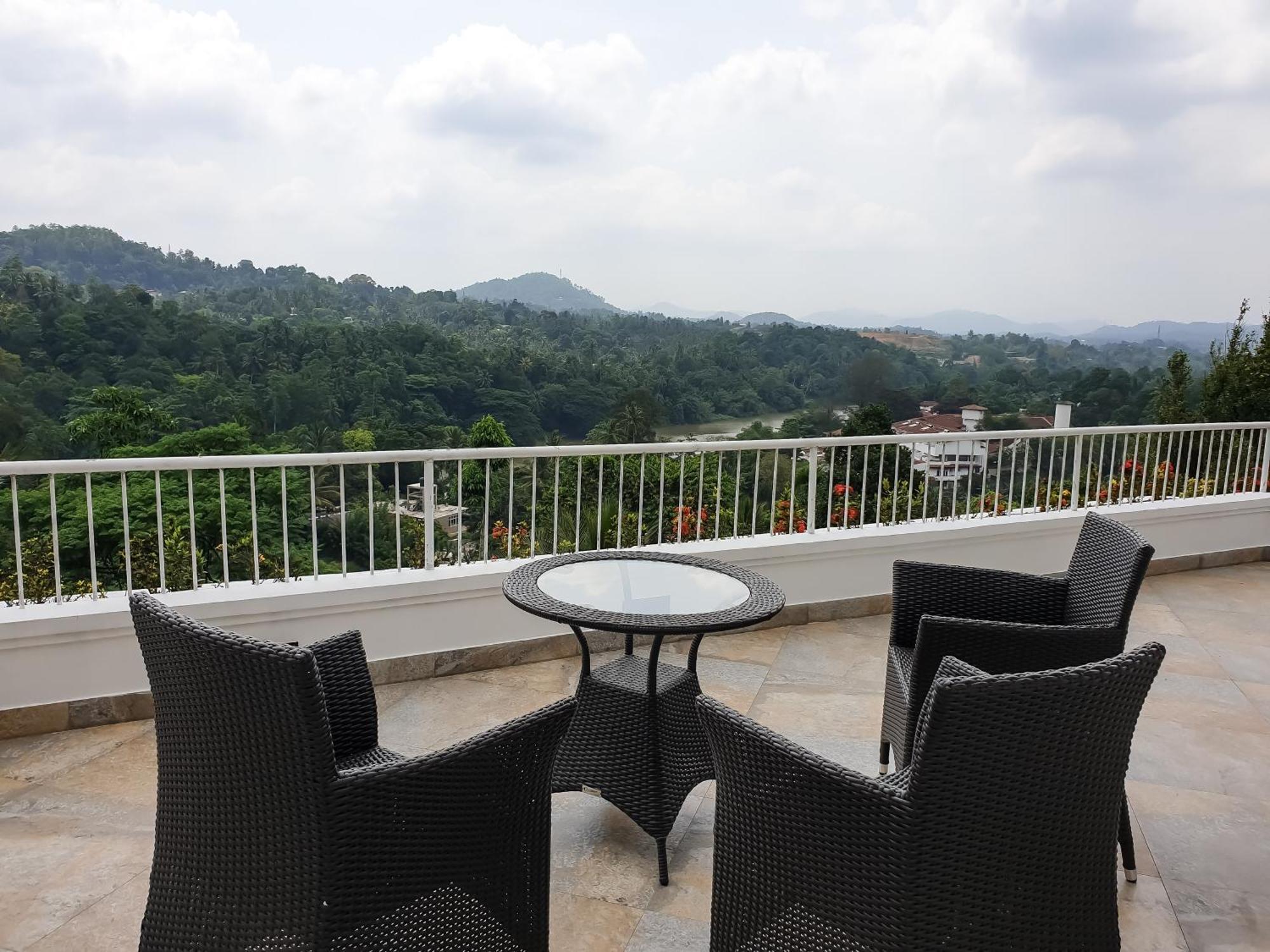 Samindra Villa 캔디 외부 사진
